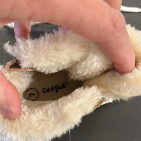 Cat and Jack, Toddler Size 7, Gold Boots with Faux Fur Lining- NWT - Picture 4 of 7